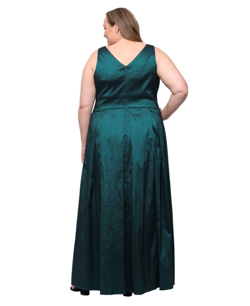 Plus Size Sleeveless Taffeta Ball Gown