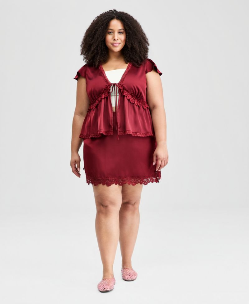 Plus sizeSatin Lace Peplum-Hem Top