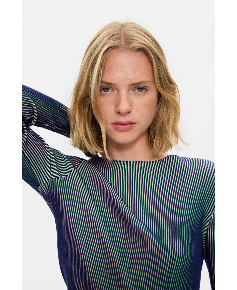 Women's Fine knit sweater