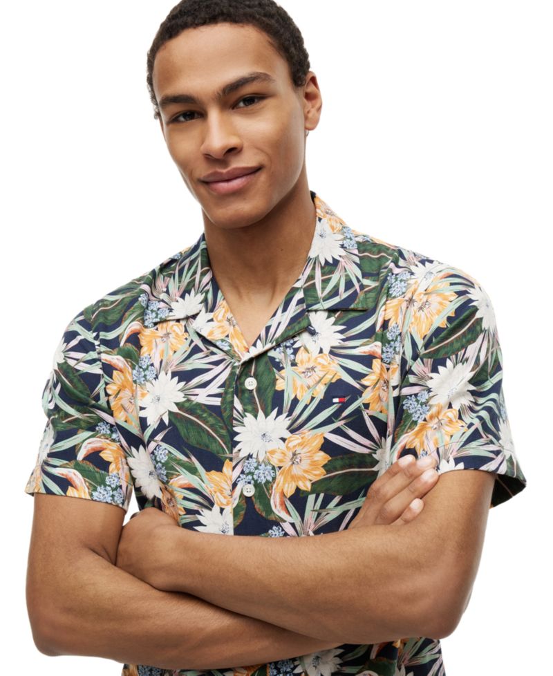 Men's Camp Collar Floral Short-Sleeve Shirt