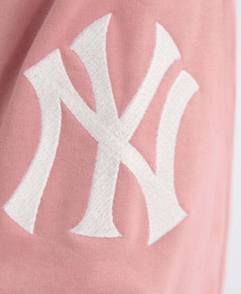 Men's New York Yankees Iconic Collection Relaxed-Fit Pullover Crewneck Sweatshirt