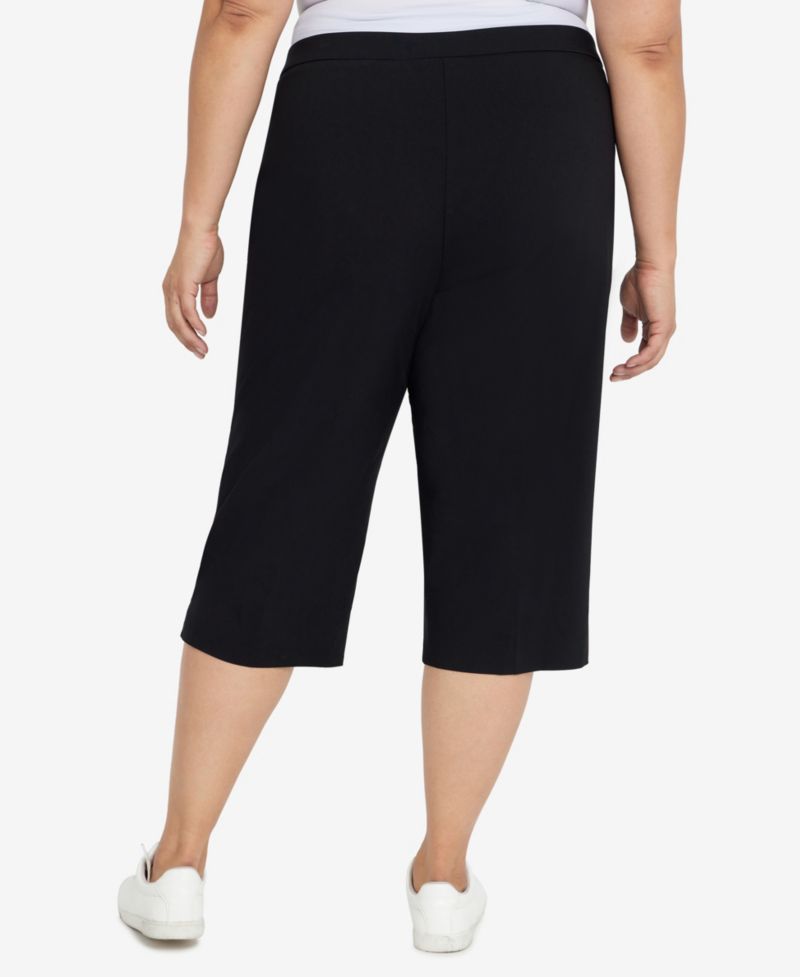 Plus Size Classic Allure Stretch Clamdigger Capri Pant