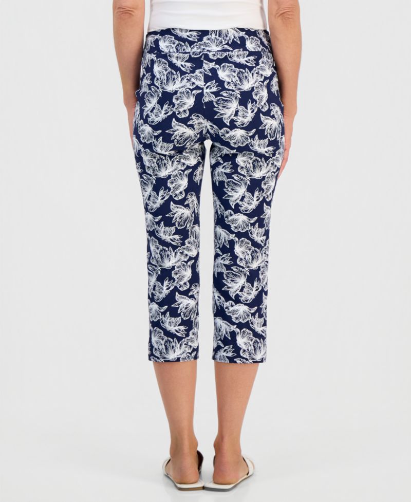 Women's Printed Pull-On Capri Pants