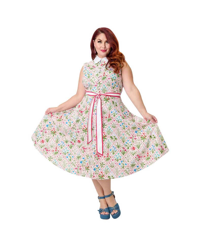 Plus Size Sleeveless Dress