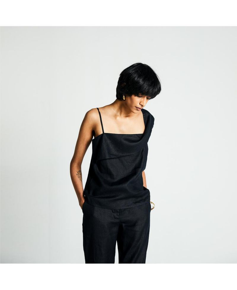 Women's The Wandering Wave top Black