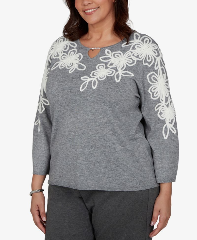 Plus Size 3/4-Sleeve Keyhole Neck Floral Embroidery Sweater