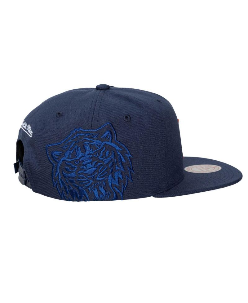 Men's and Women's Navy Detroit Tigers Side Logo Snapback Hat