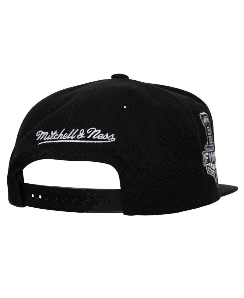 Men's Black Tampa Bay Lightning Core Top Spot Snapback Hat