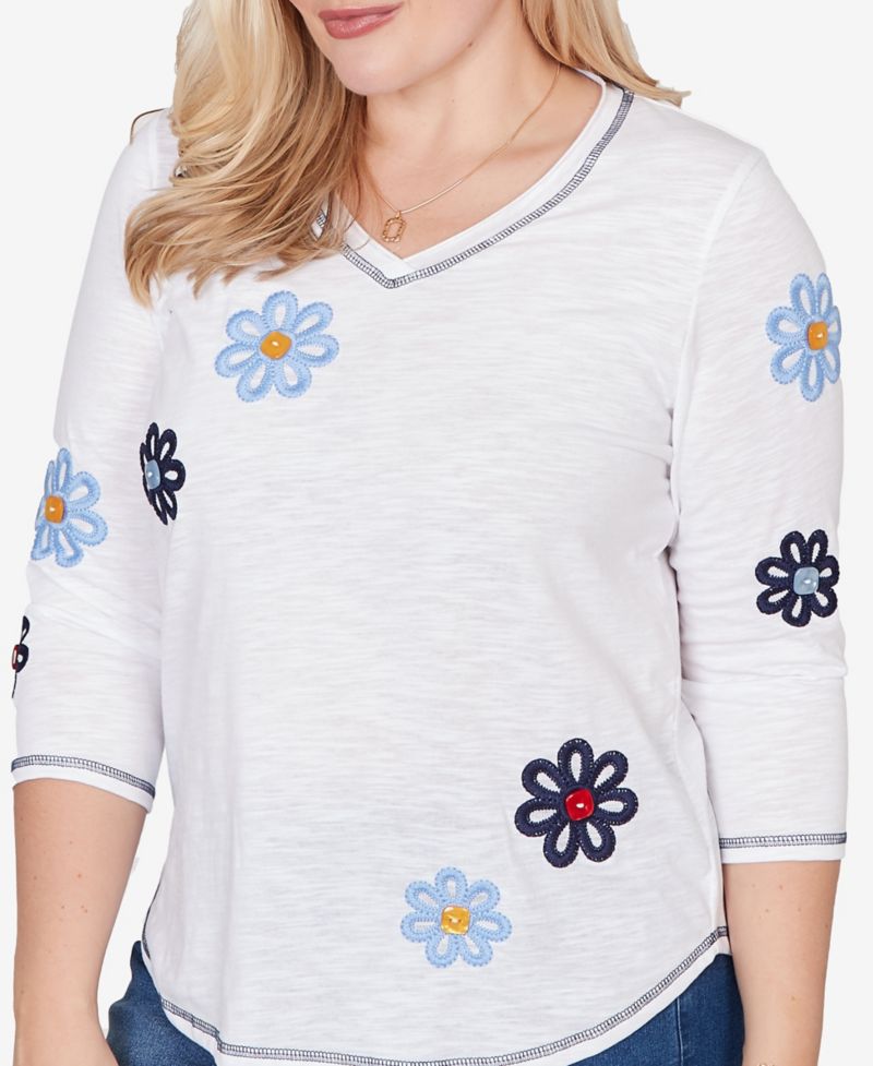 Women's Port Side Embellished Floral Button Top