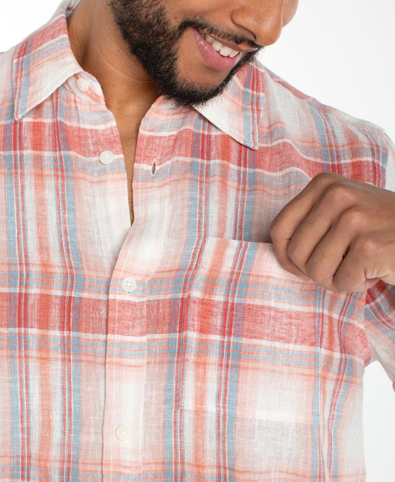 Men's Short-Sleeve Button-Up Shirt