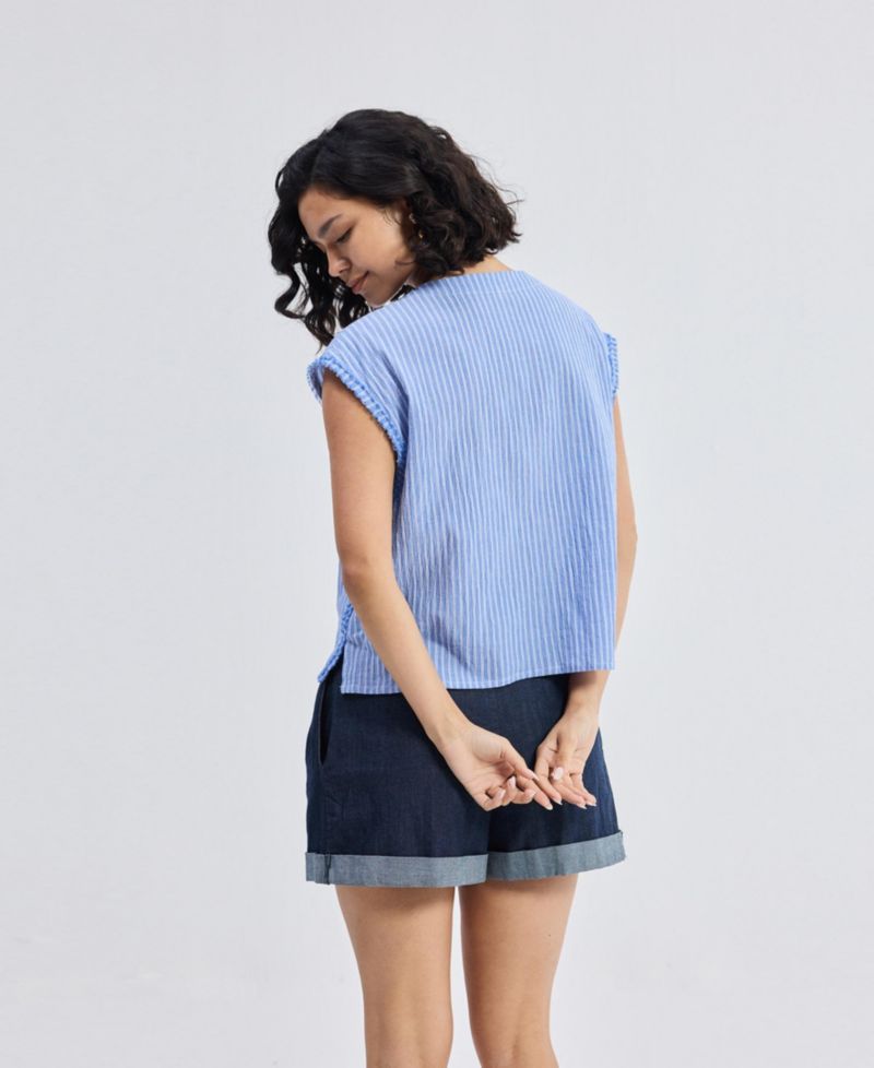 Women's Boxy V-neck Top with Fray Detail