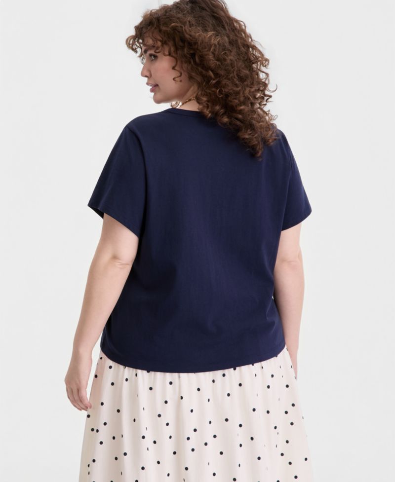 Trendy Plus Size Everyday Pocket T-Shirt