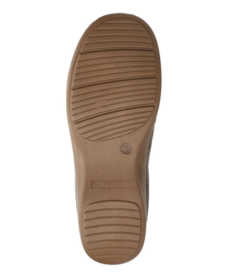 Women's Beck Slip-Resistant Round Toe Clogs