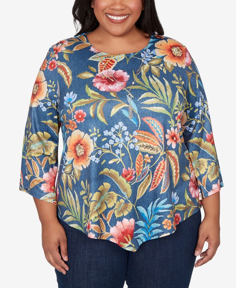 Plus Size Classic Floral Print Pointed Hem Top with Necklace