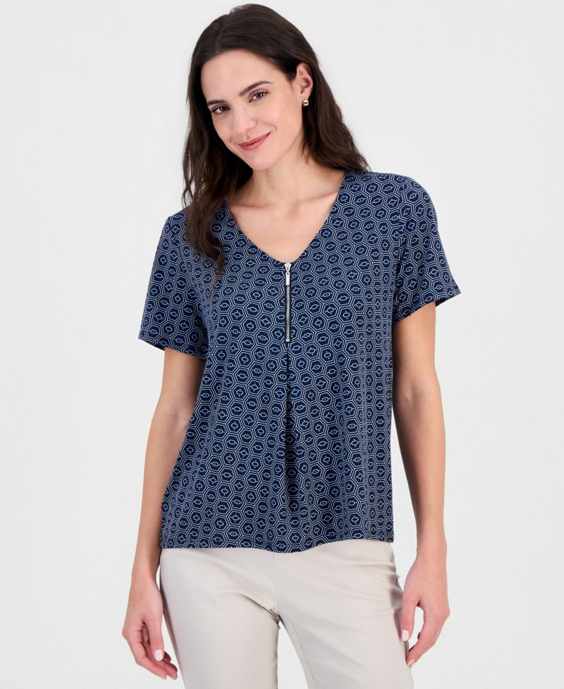 Petite V-Neck Pull-On Top