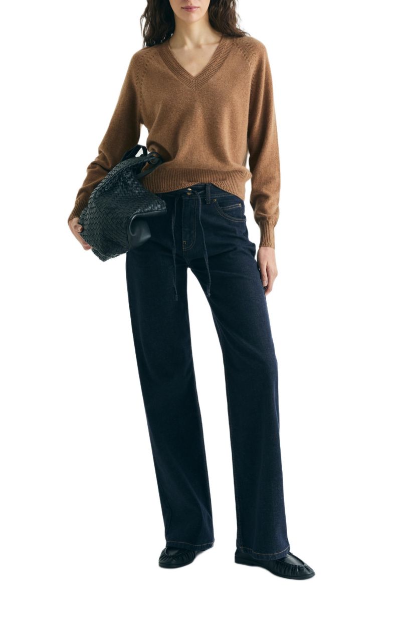 Women's Jeans Waist Detail