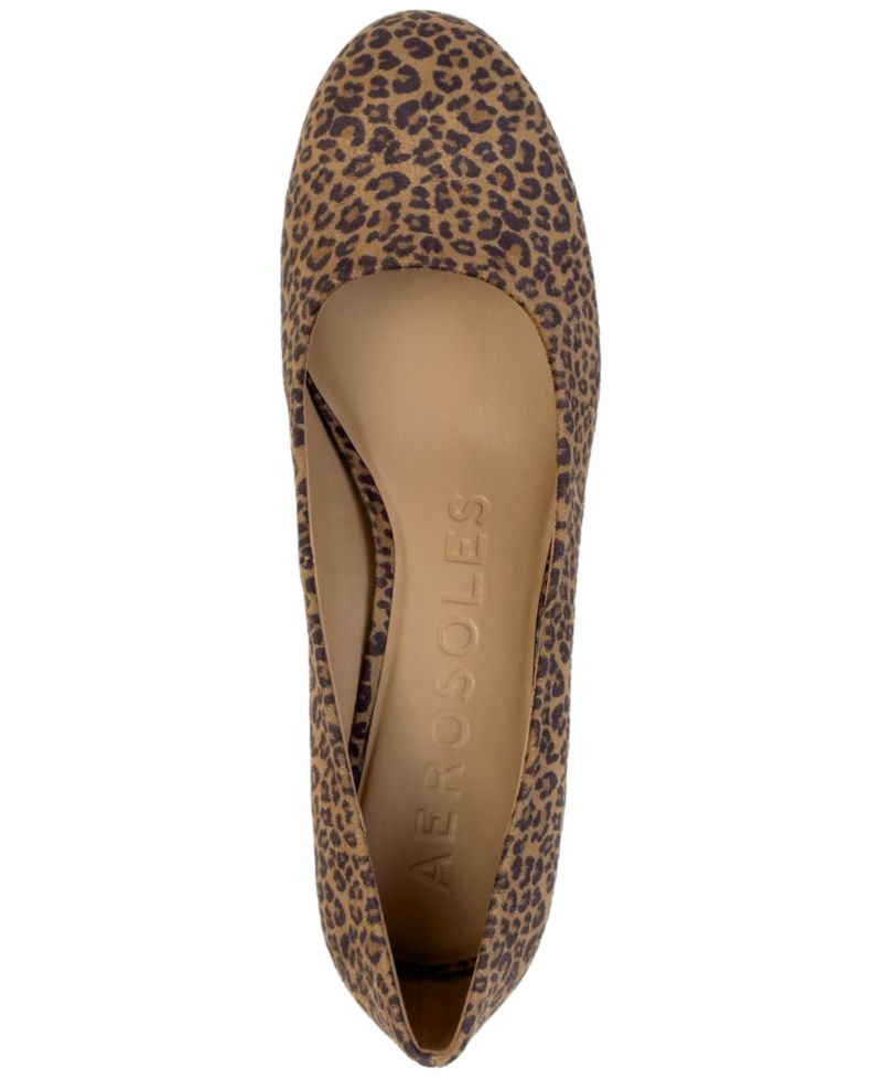 Women's Ebel Round Toe Dress Pumps