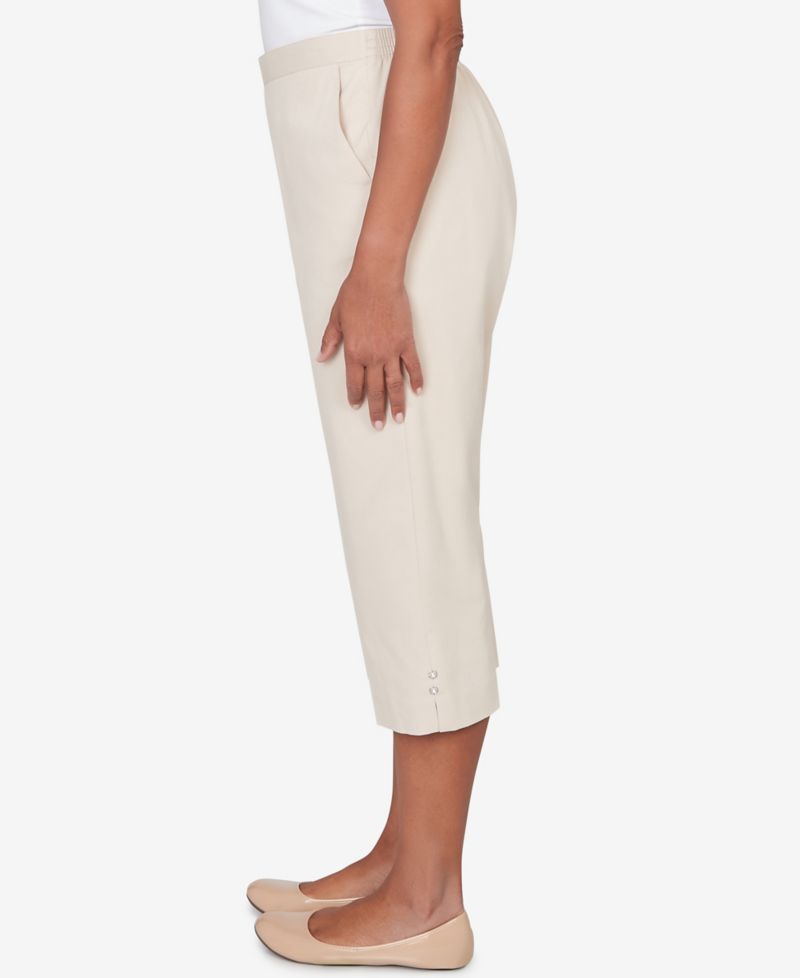 Petite Classic Solid Twill Button Hem Capri Pants