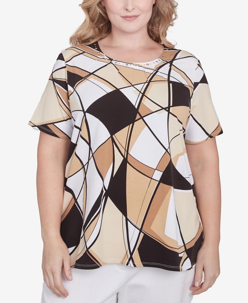 Plus Size Geometric Top with Detailed Neckline