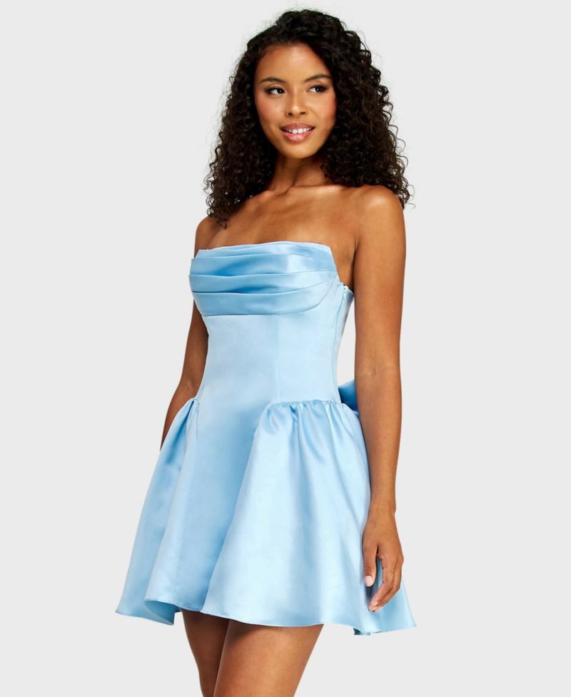Juniors' Back Bow Detail Strapless Pleated Satin Dress