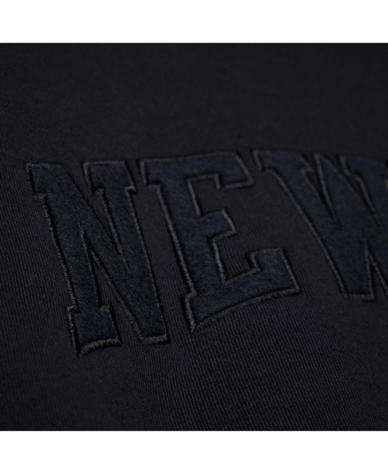 Men's Black New York Knicks Phantom Fleece Sweatshirt