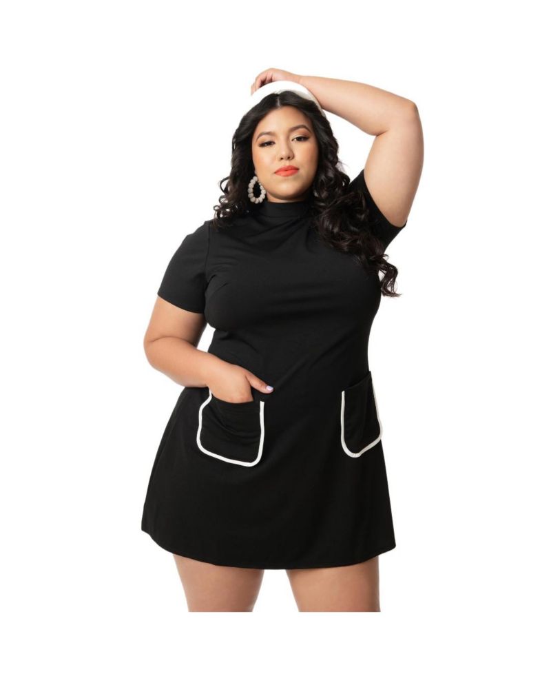 Plus Size Mock Neck Short Sleeve Wave Maker Shift Dress