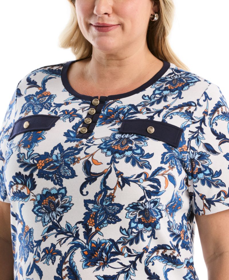 Plus Size Botanical Welt Pocket Button Detail Short-Sleeve Top