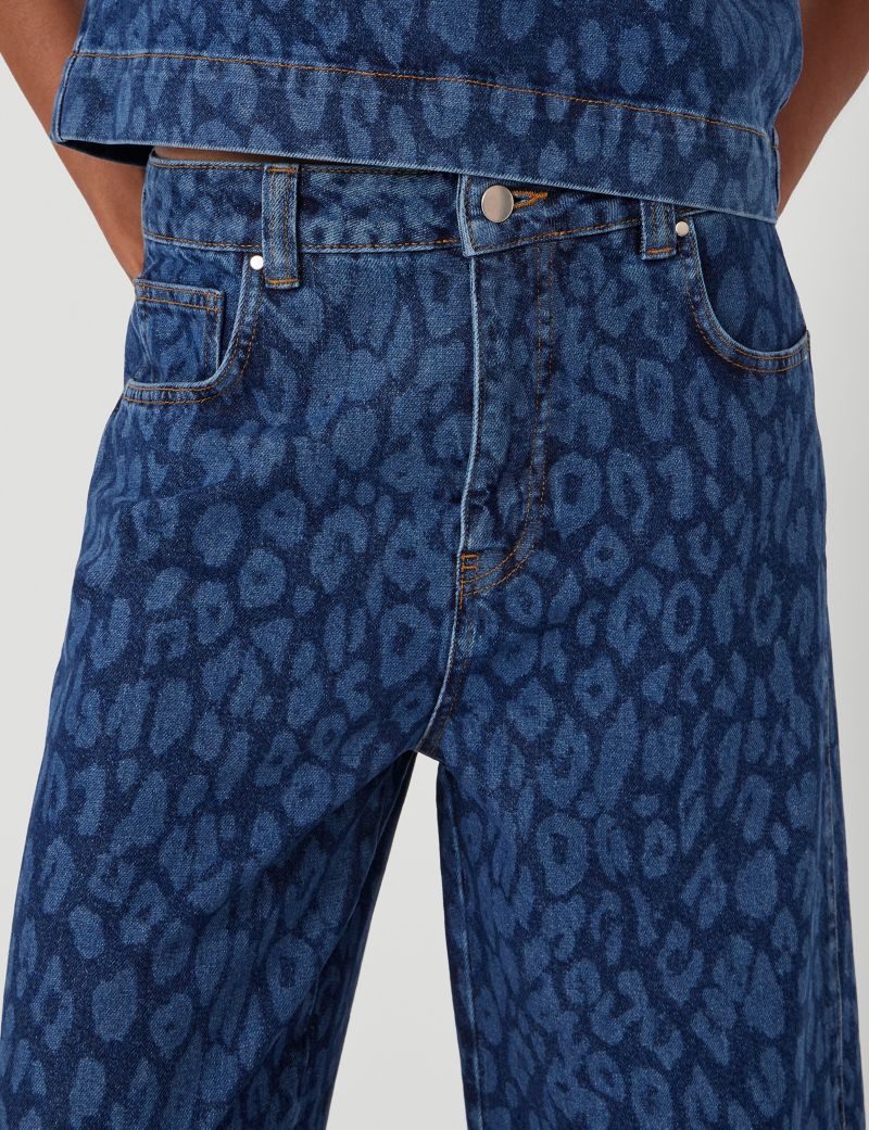 Women's Cropped Bree Horseshoe Barrel Leg Jeans