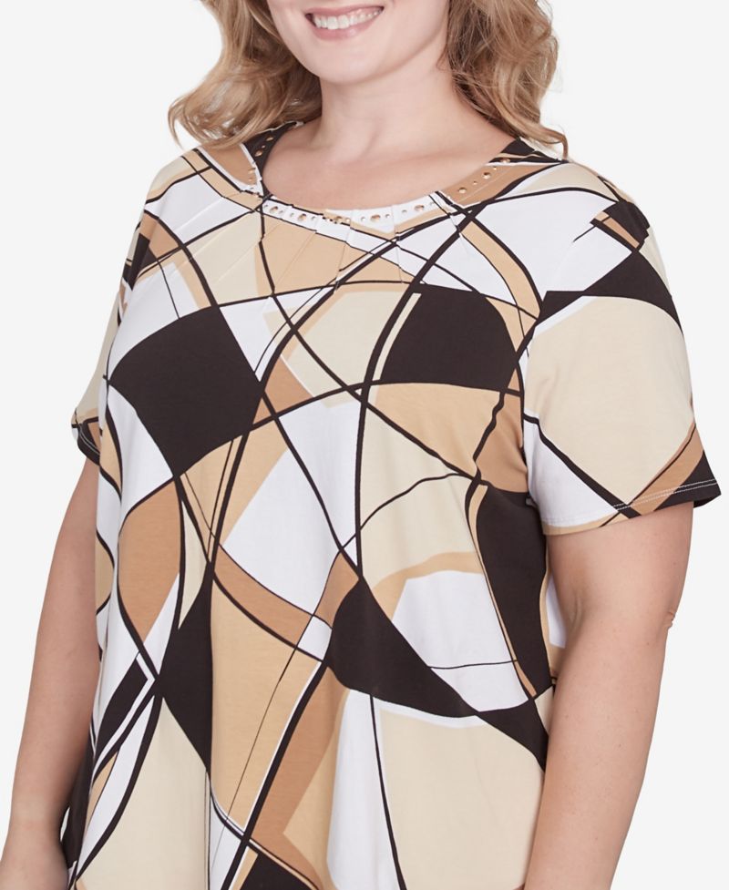Plus Size Geometric Top with Detailed Neckline
