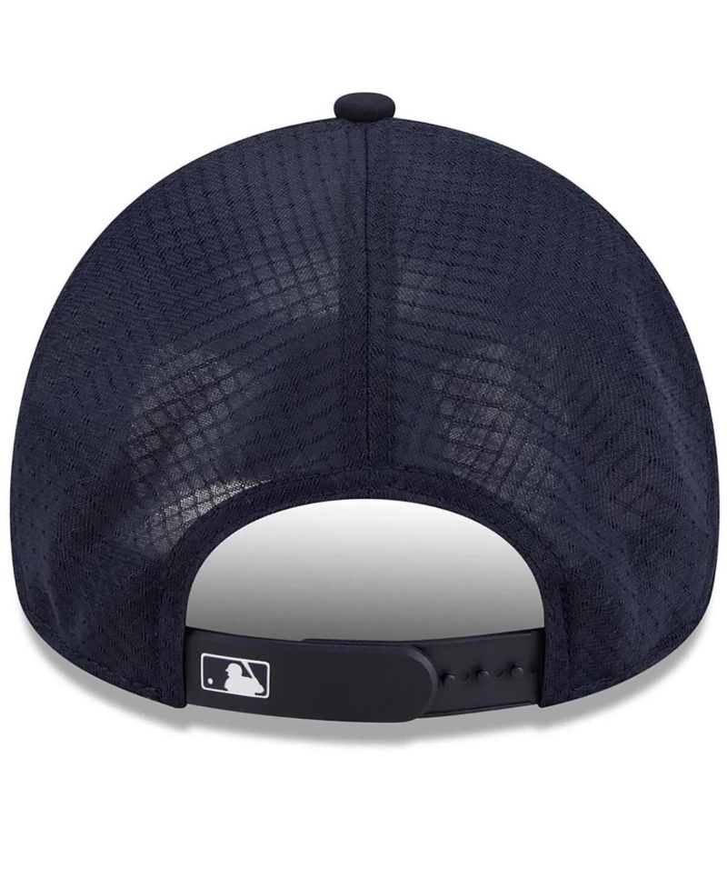 Men's Navy Detroit Tigers 2026 Batting Practice Alternate Apex 9FORTY Adjustable Hat
