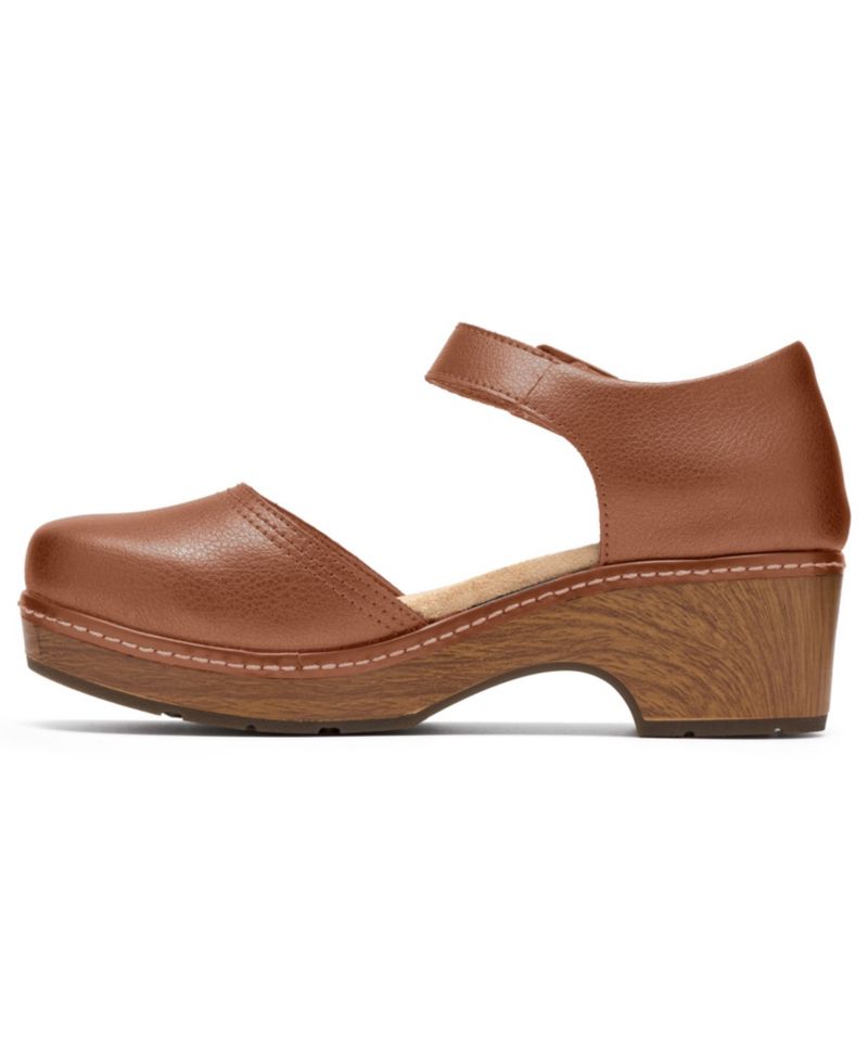 Women's Paizlee Leah Buckle Clogs