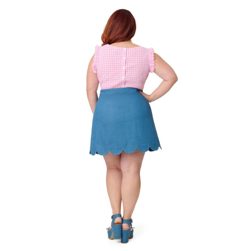 Plus Size Scallop Hem Mini Skirt