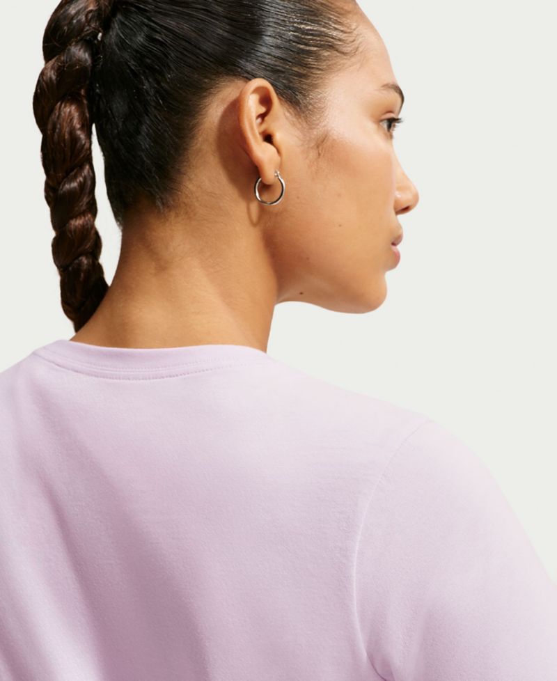 Plus Sportswear Club Essentials T-Shirt