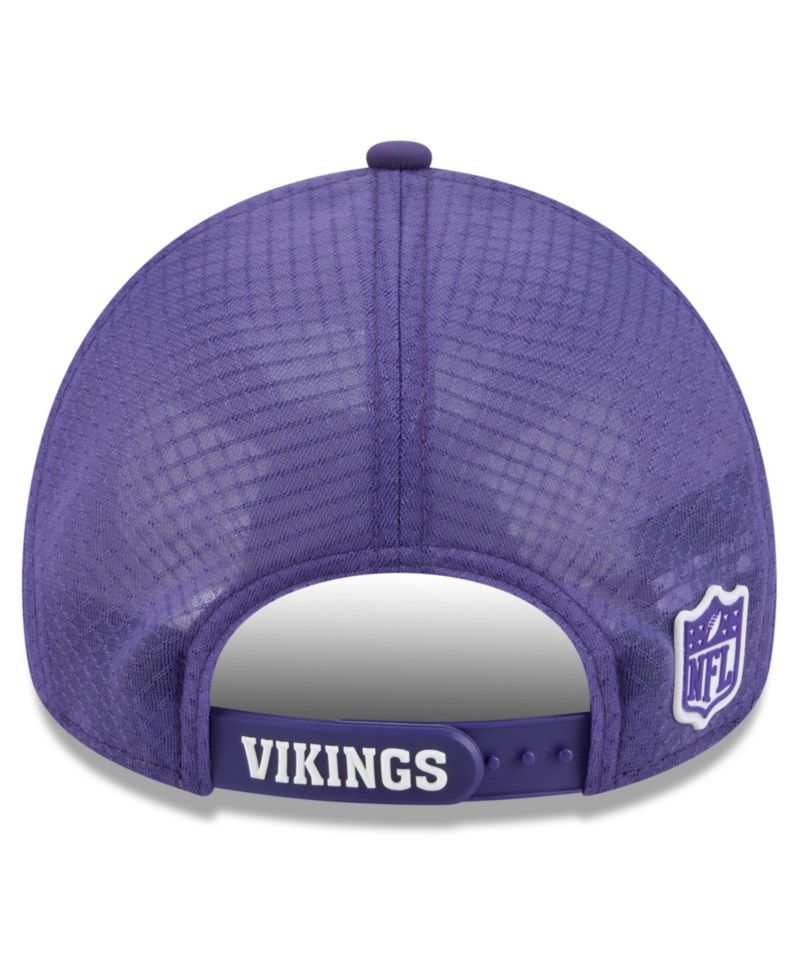 Men's Purple Minnesota Vikings 2026 Sideline Throwback Apex 9FORTY Adjustable Trucker Hat