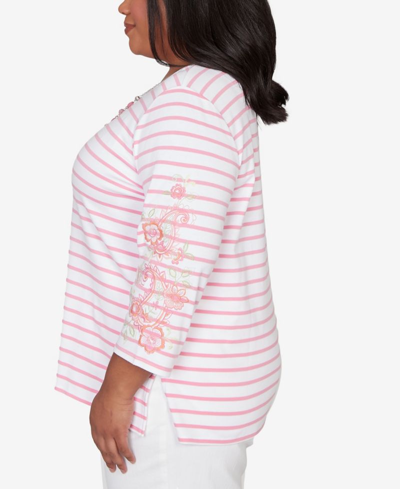 Plus Size Classic Stripe Embroidered Sleeve Top with Necklace