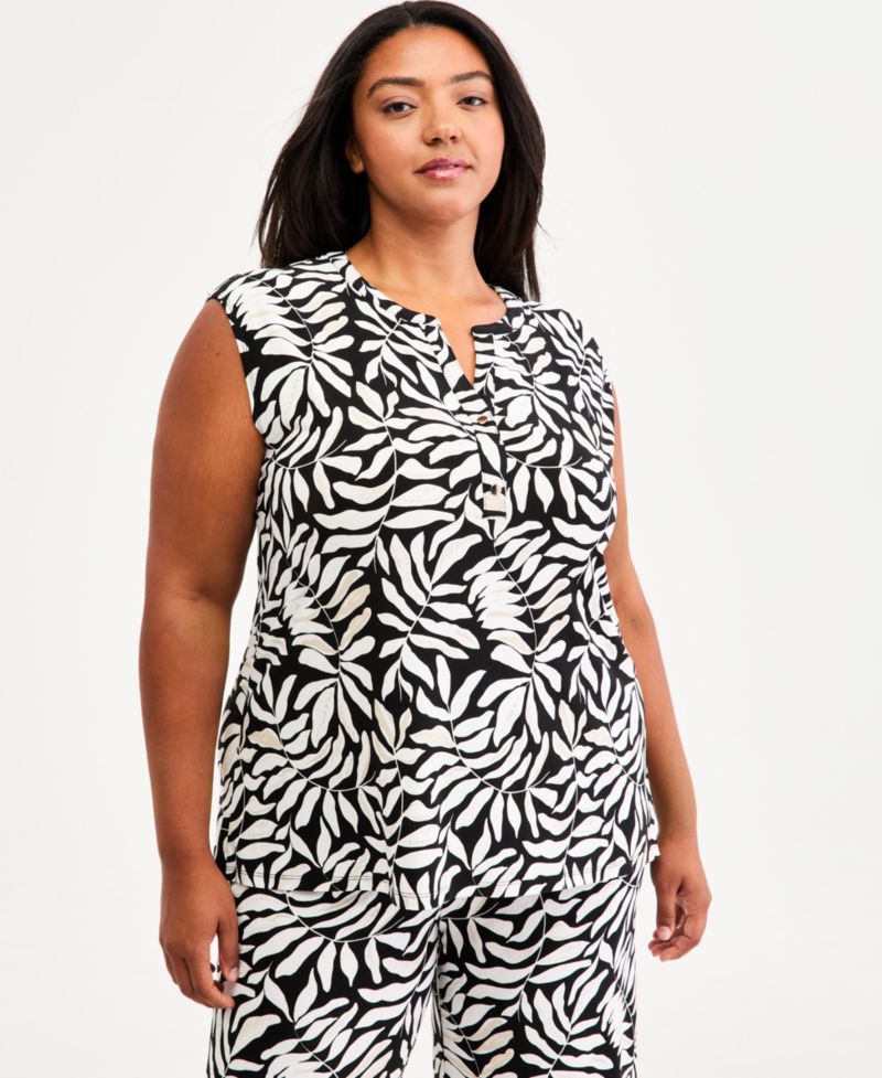Plus Size Y-Neck Printed Pull-On Top