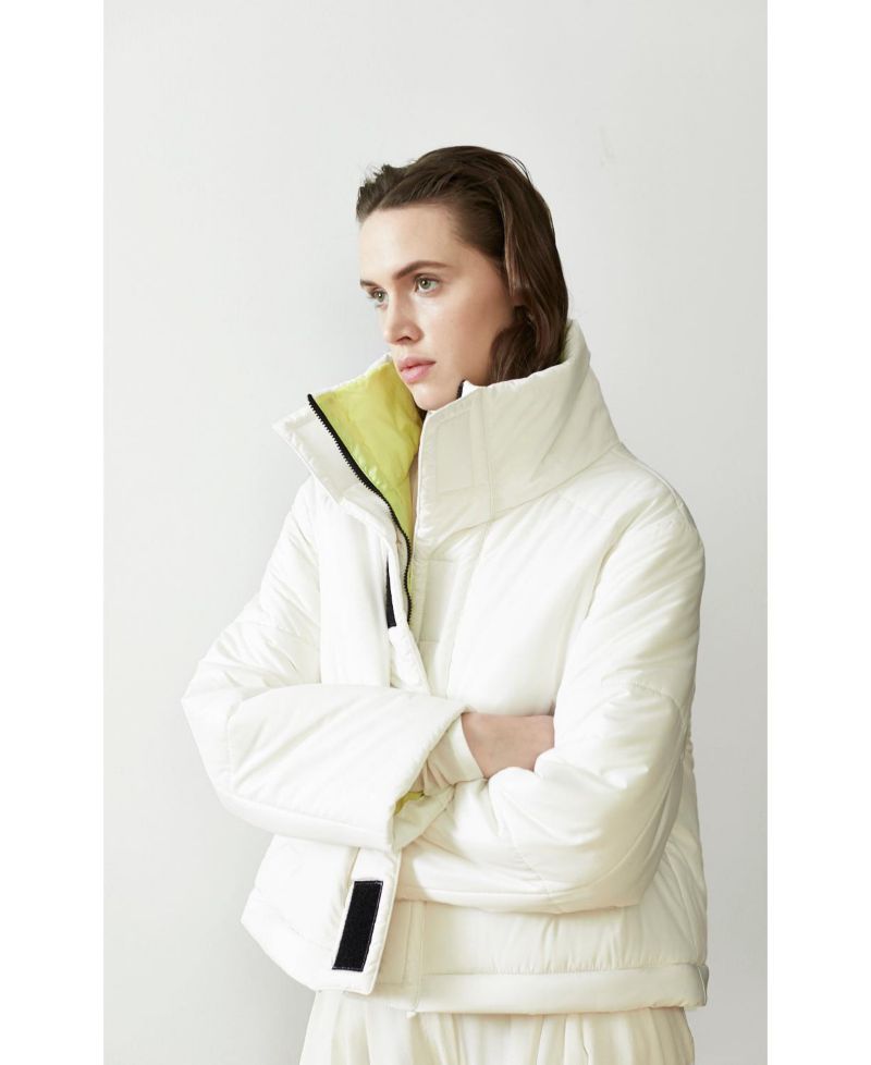 Women's Reversible Cropped Sustainable Down Coat