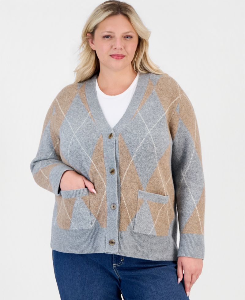 Plus Size Argyle V-Neck Cardigan