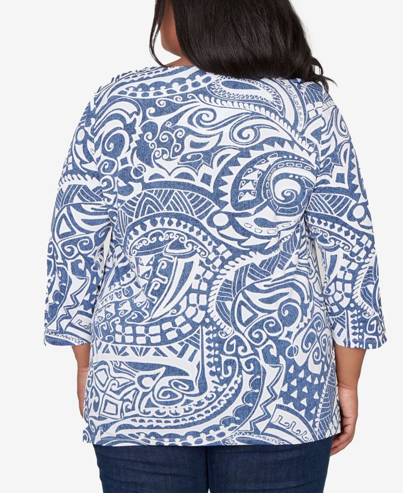 Plus Size Classic Paisley Swirl SharkBite Hem Top with Necklace