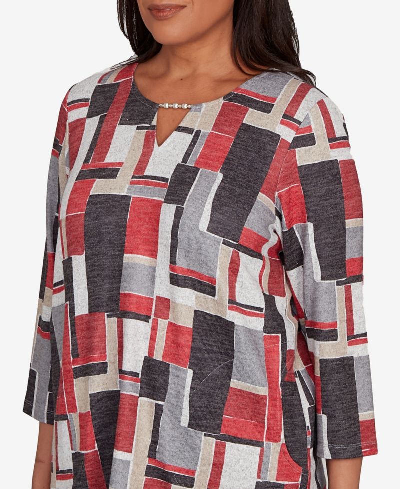 Women's Classic Color Block Split Beaded Neck Top