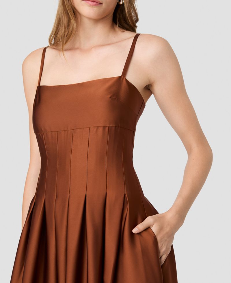 Women's Sleeveless Fitted Bodice Maxi Dress
