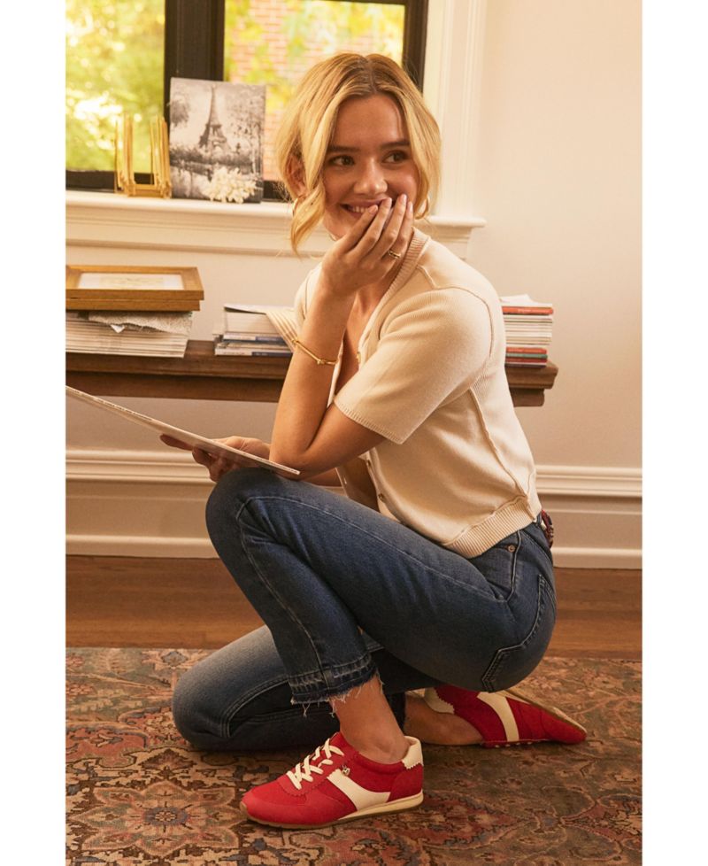Women's Fearless Lace-up Sneakers