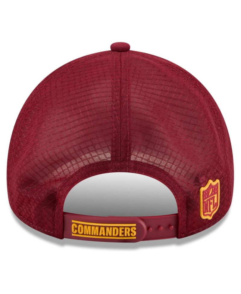 Men's Burgundy Washington Commanders 2026 Sideline Apex 9FORTY Adjustable Trucker Hat