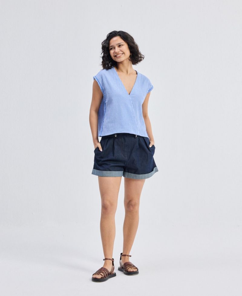 Women's Boxy V-neck Top with Fray Detail