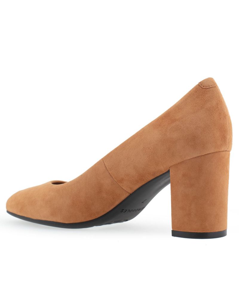 Women's Betsy Pumps