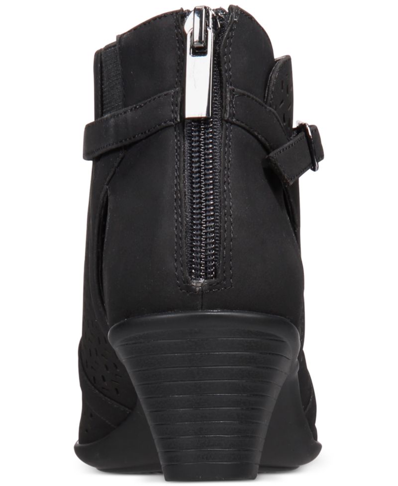 Carrigan Sandals