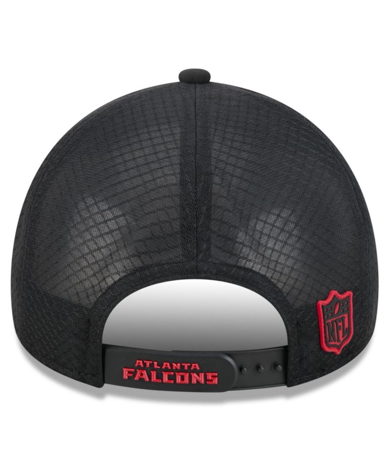 Men's Black Atlanta Falcons 2026 Sideline Apex 9FORTY Adjustable Trucker Hat