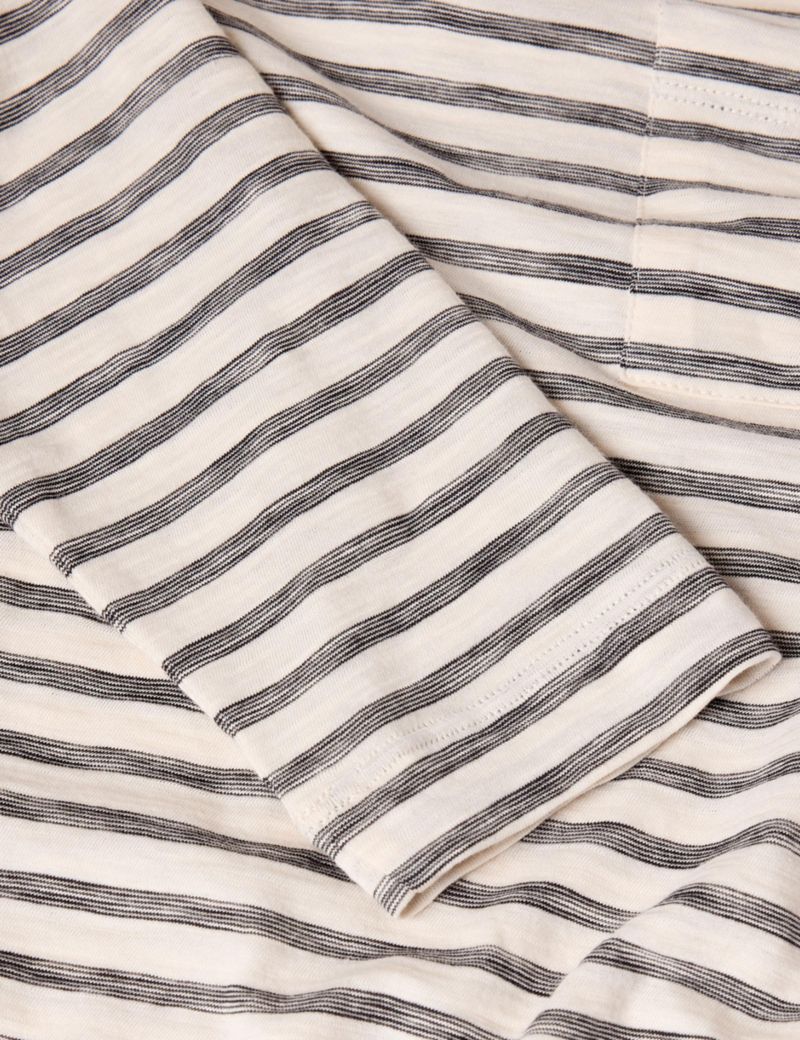 Women's Stripe Crew Neck Pocket Top